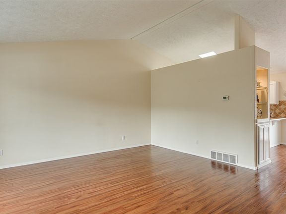 3rd image of 4305 E 15th Ave