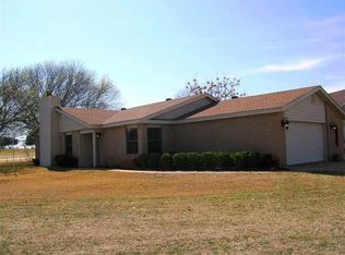 131 Firestone Pl, Meadowlakes, TX 78654