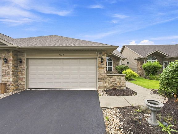 2nd image of 1425 Mybeck Pl