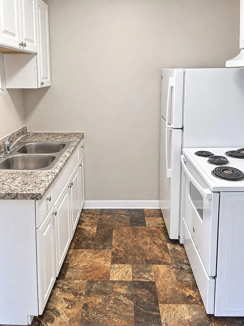 8321 8333 Anthony Wayne LLC — Photo 2