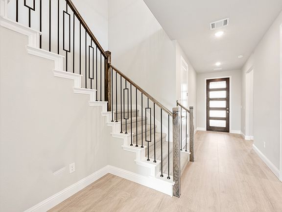 5th image of 5845 Anning Way