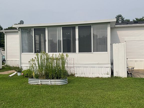 2nd image of 4304 Brookmere Dr SE #5