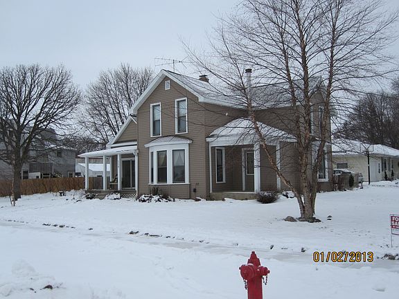 4th image of 119 Washington St E