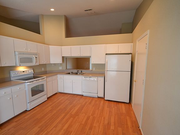 4th image of 2621 Sundance Cir