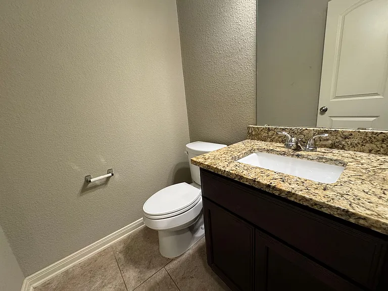 3309 Addison St — Photo 9