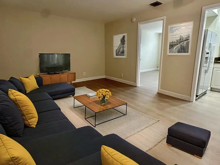 815 Middle River Dr #110 — Photo 2