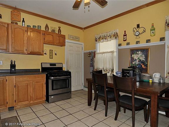 4th image of 34 Belmont Ave
