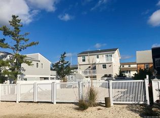 29 W 34th St, Long Beach Township, NJ 08008