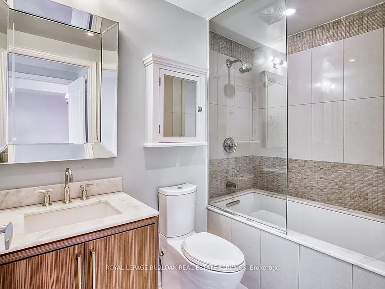 3500 Lakeshore Rd W #219 — Photo 22