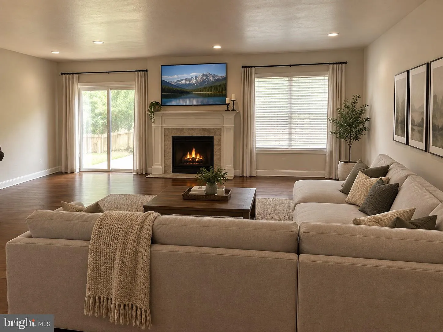 3 bed, 2.5 bath, 1700 sqft, $3,150 — Photo 3