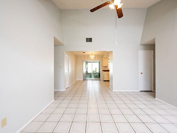 4th image of 69 Alameda Dr