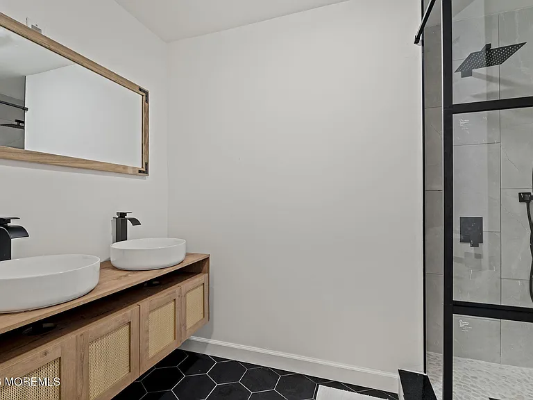 901 Russo Dr — Photo 22