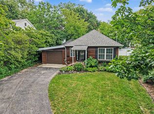 1100 Breton Rd SE, East Grand Rapids, MI 49506