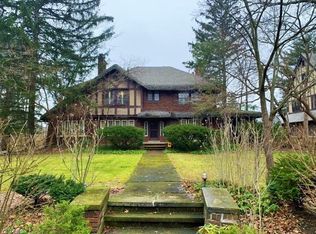 2956 Winthrop Rd, Shaker Heights, OH 44120