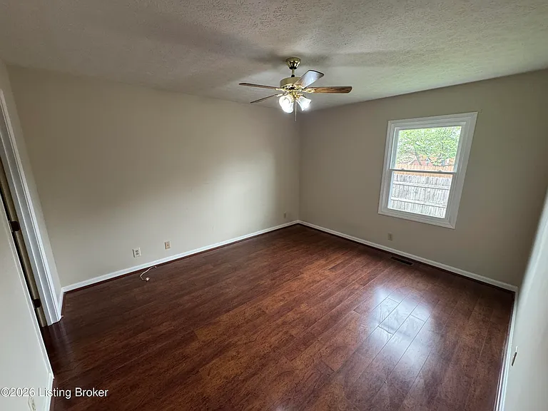 8600 Tannen Dr — Photo 11
