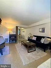 1 bed, 1.0 bath, 800 sqft, $1,950 — Photo 2
