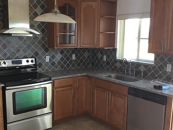 4th image of 8501 NW 107th Ct Unit 1-37