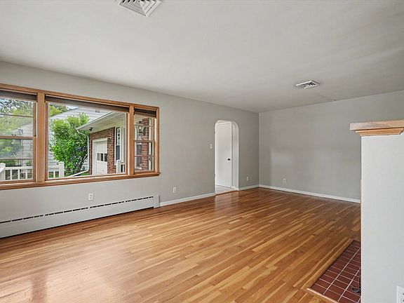 5th image of 311 Flora Dr