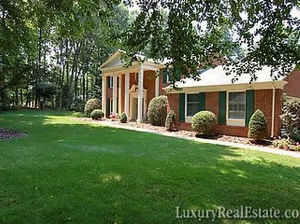 1960 Limb Tree Ln, Vienna, VA 22182