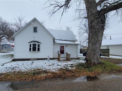 304 N Douglas St, Pleasantville, IA, 50225