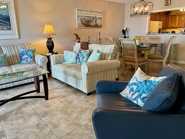 7700 Sun Island Dr S #105 — Photo 15