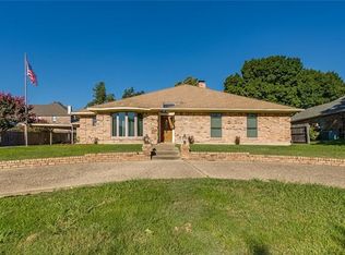 1005 Cook Dr, Grand Prairie, TX 75050