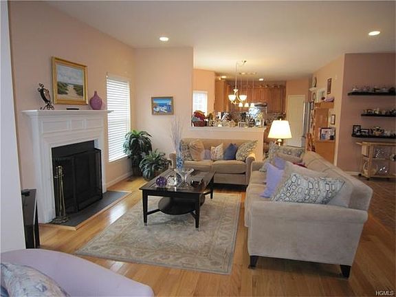 3rd image of 3021 Molly Pitcher Dr