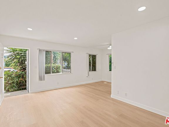 4th image of 11825 Iowa Ave APT 1