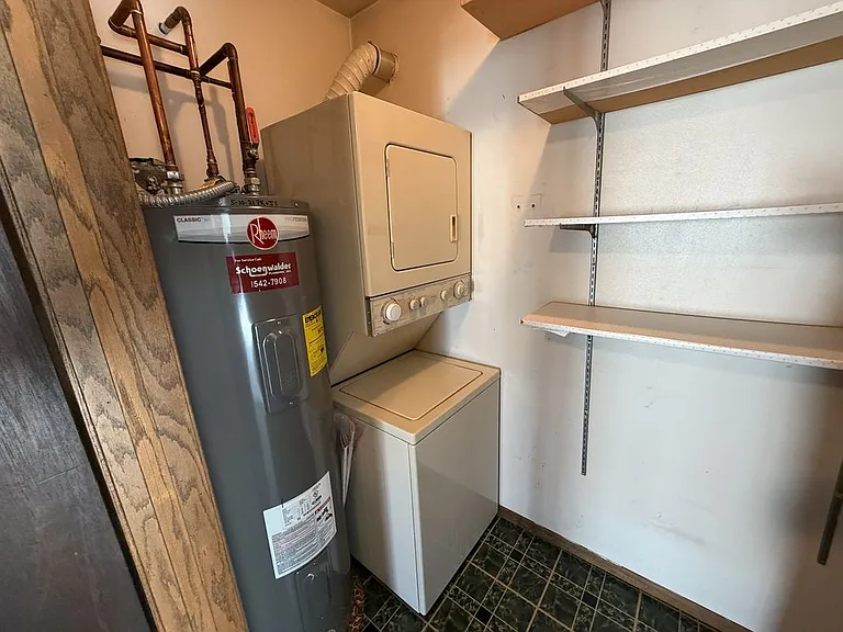 1876 Haymarket Rd #8 — Photo 13