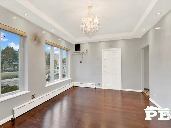 3222 Kings Highway image 3 of 28