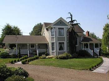 1st image of 9906 111th St SE