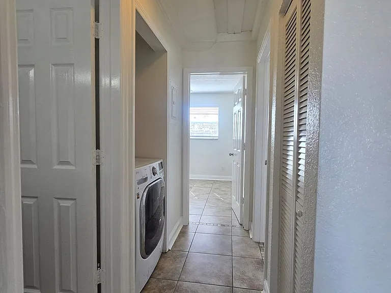 432 Auburn Dr #204 — Photo 8