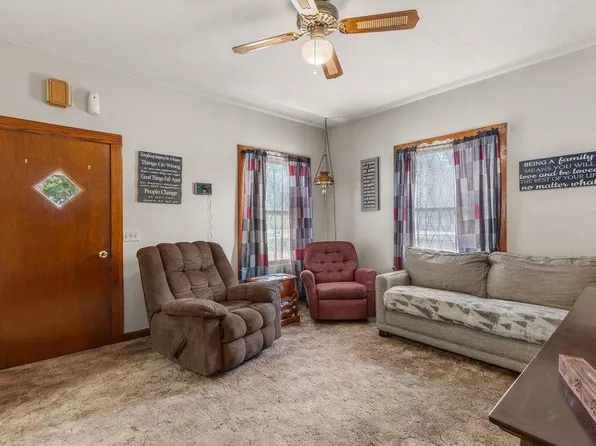 412 S Madison St, Brainard, NE 68626
