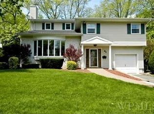 41 Rutledge Rd, Scarsdale, NY 10583
