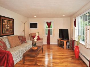 49 River St, Andover, MA 01810