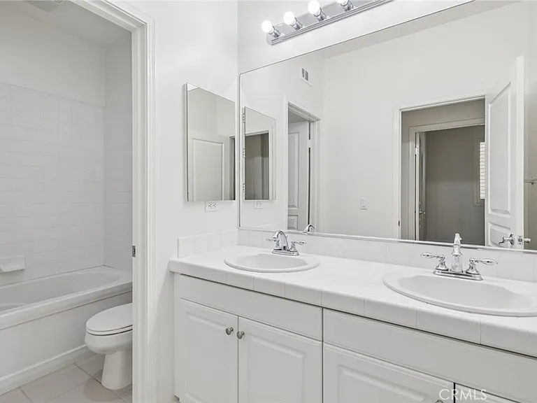 27 Daphne — Photo 29