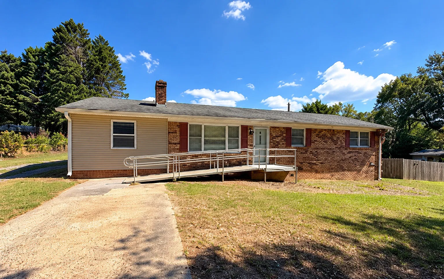 4 bed, 1500 sqft, $1,800 — Photo 1