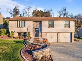557 Rainier Dr, Pittsburgh, PA
