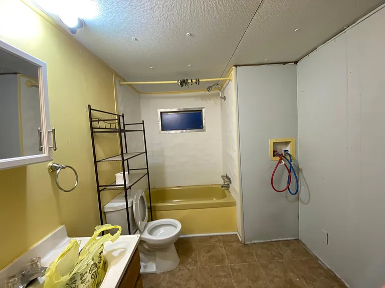 566 Western Ave #7 — Photo 1