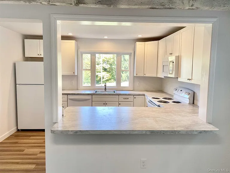 58 W Dorsey Ln #A — Photo 10
