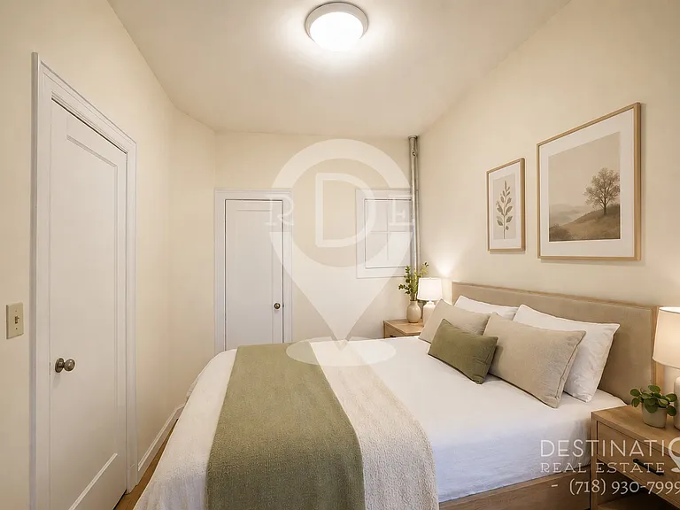 340 7th Ave #4R — Photo 3