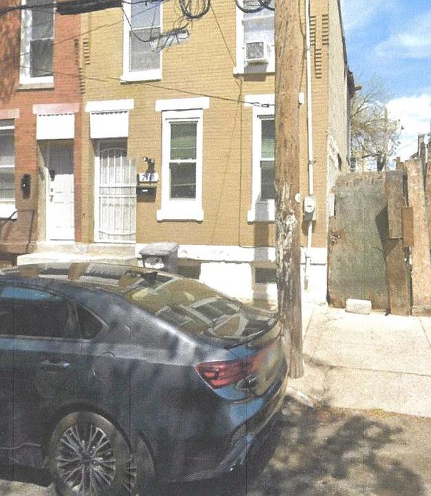 1st image of 2511 W Sergeant St