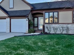 1207 Brookside Dr, Lansing, MI