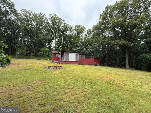 177 Spottswood Ln, Great Cacapon, WV 25422