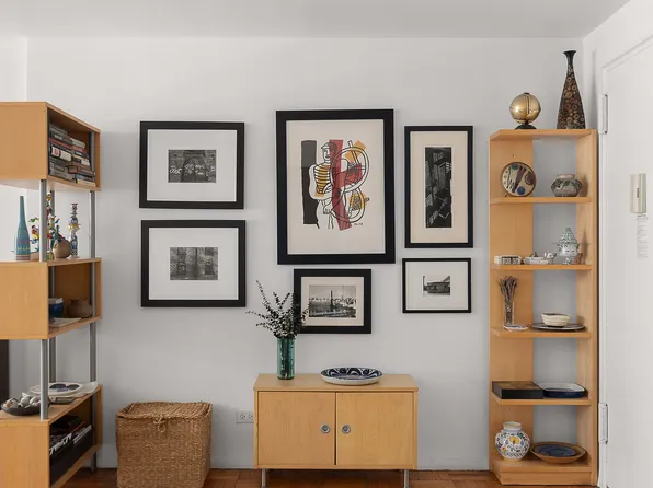 139 East 33rd Street image 8 of 9