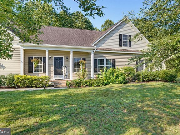 3rd image of 29123 Finch Ln