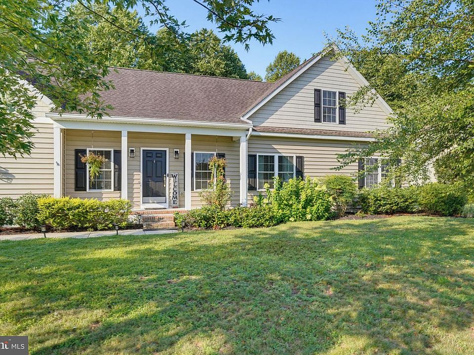 1st image of 29123 Finch Ln