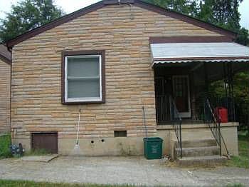 4th image of 2505 Richard Ave NE