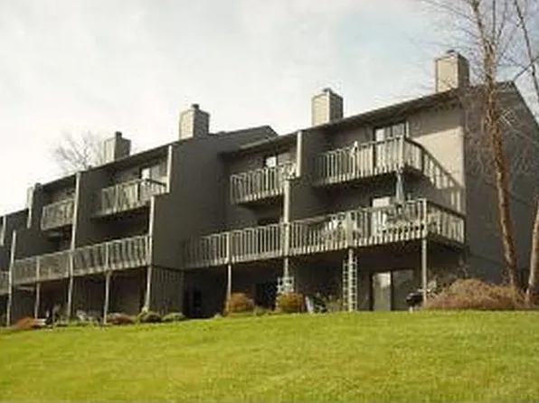 102 Harbor Ridge Dr, Goodview, VA 24095