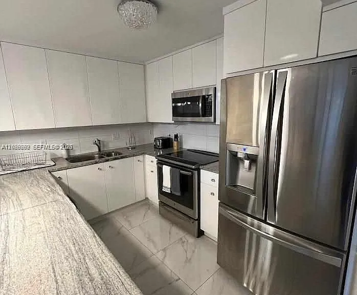 2500 Parkview Dr #1008 — Photo 8